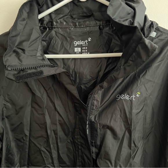 Gelert Stormlite 5000 Men's Packaway Rain Jacket. NWT - Picture 2 of 8